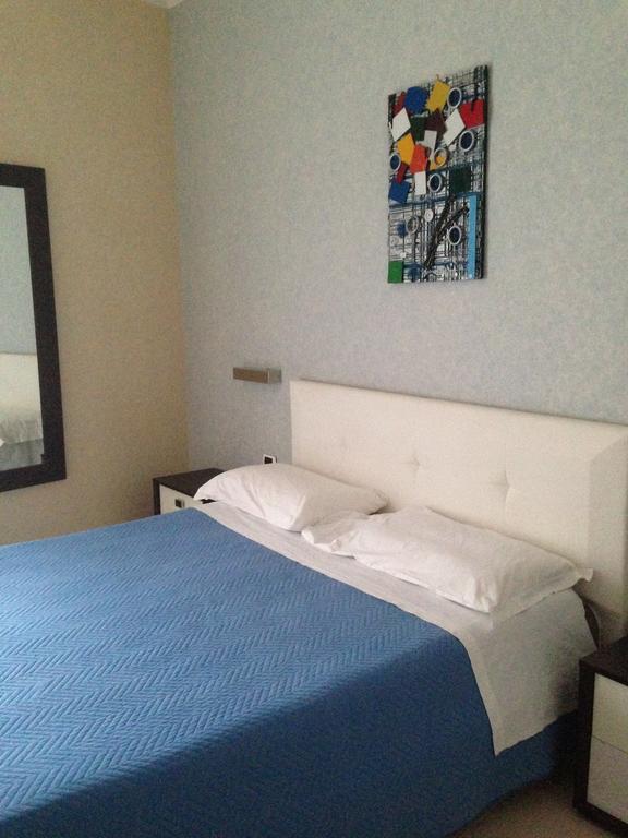 B&B 21-12 Saviano Rum bild